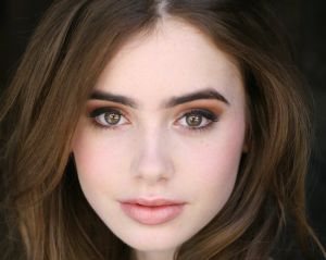 lily-collins-wallpaper-3